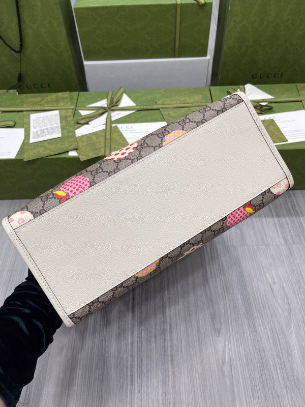 G*u*i gg small tote bag