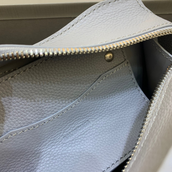 Ba*len*cia*ga neo classic mini top handle bag