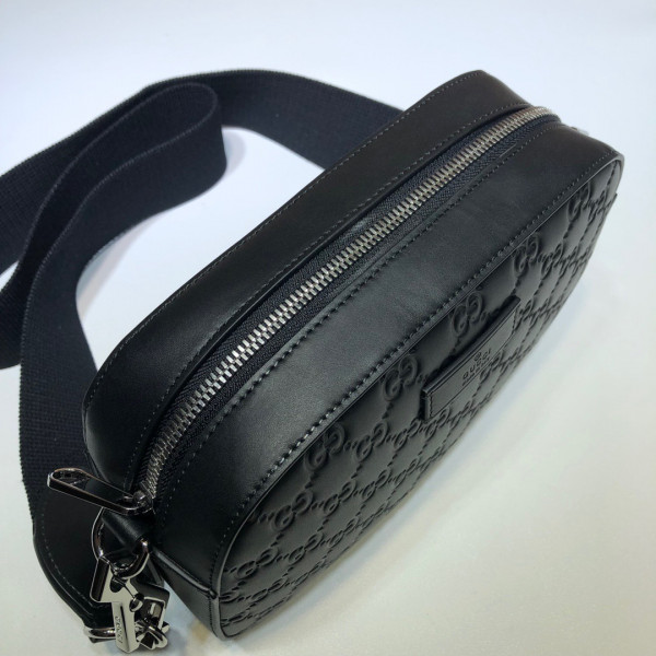 G*u*i gg black shoulder bag