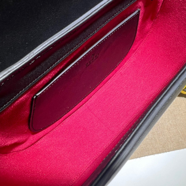 G*u*i small shoulder bag with logo