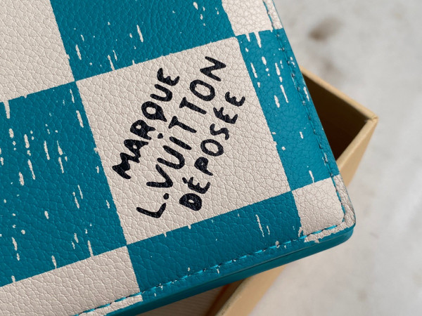 l0*is V*t0n multiple wallet