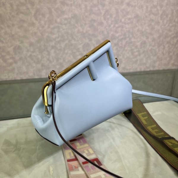 F**di first small-26-18-9.5cm