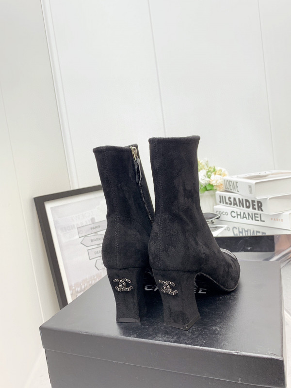 CL ANKLE BOOTS