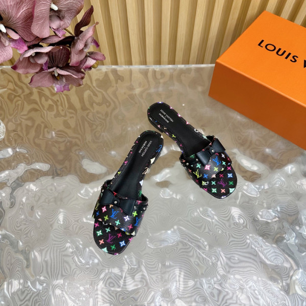 l0*is V*t0n slippers