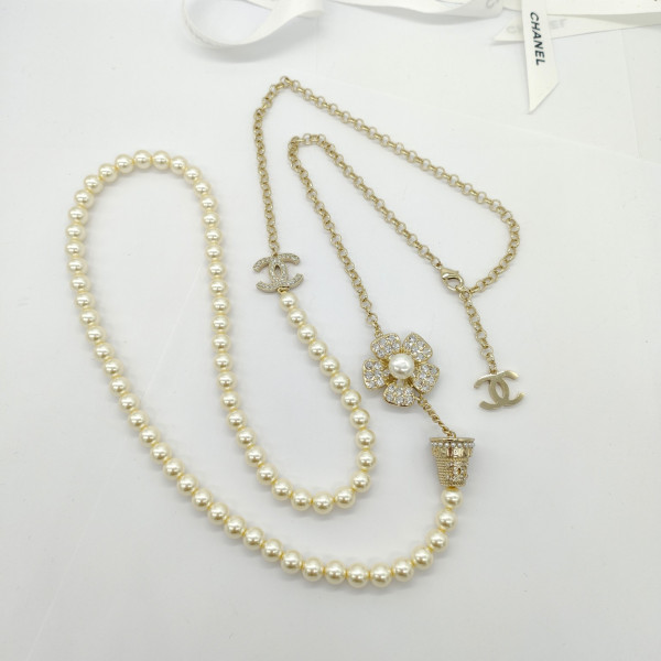 CL LONG NECKLACE