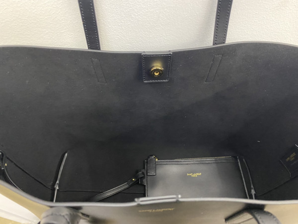 y*l shopping Sa**t Lau*nt leather