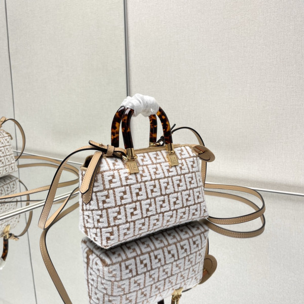 F**di by the way medium-17x18x8cm