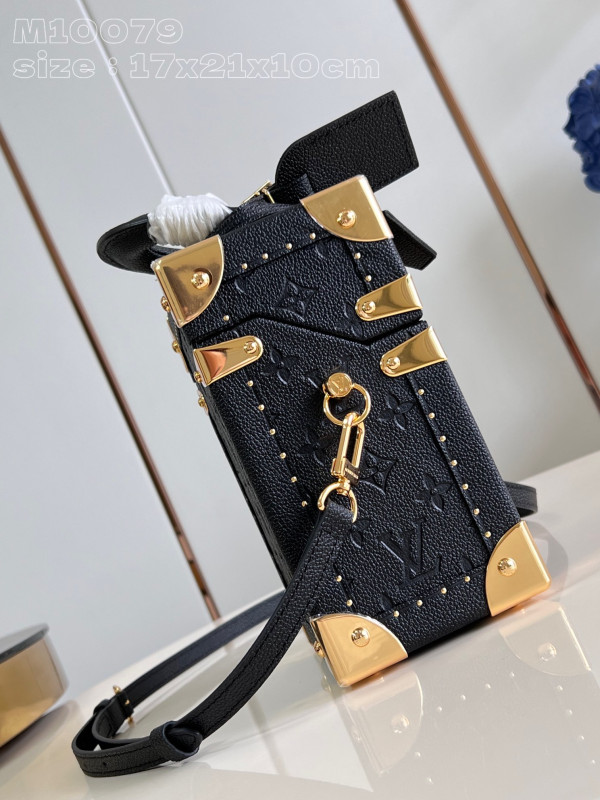 l0*is V*t0n camera box monogram canvas