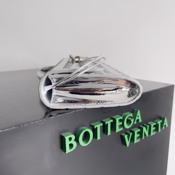 bo*te*ga Ve*ne*ta long clutch andiamo with handle-31*13*3cm
