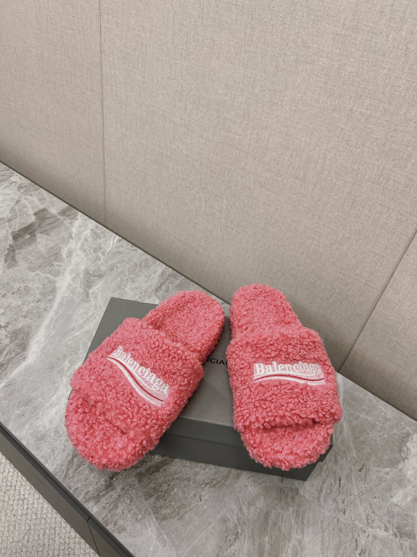 Ba*len*cia*ga slides